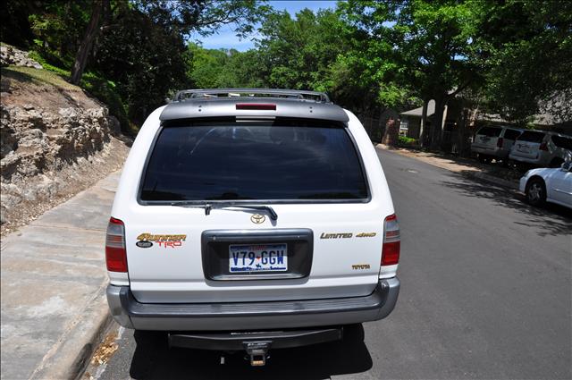 Toyota 4Runner 2000 photo 2