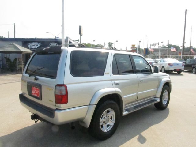 Toyota 4Runner 2000 photo 2