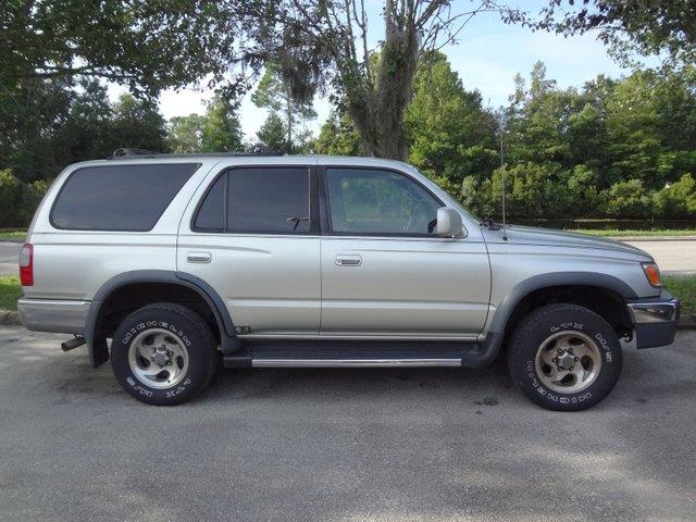 Toyota 4Runner 2000 photo 1