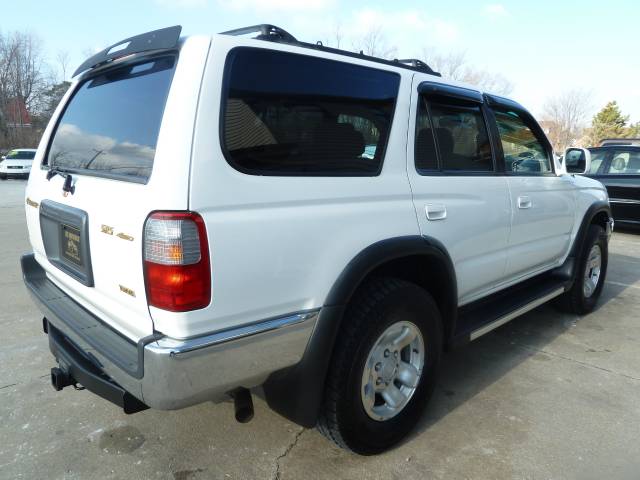 Toyota 4Runner 2000 photo 2