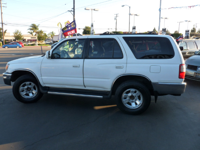 Toyota 4Runner 2000 photo 2