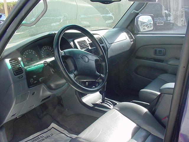 Toyota 4Runner 2000 photo 3