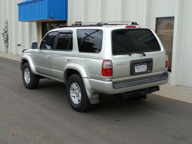Toyota 4Runner 2000 photo 1
