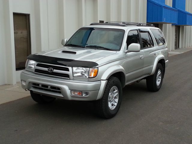 Toyota 4Runner 2000 photo 4