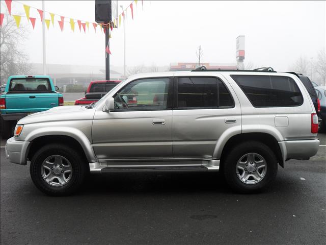 Toyota 4Runner 2000 photo 2