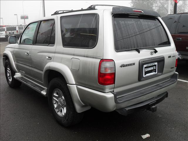 Toyota 4Runner 2000 photo 3