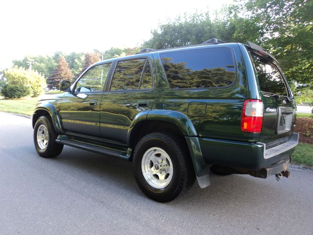 Toyota 4Runner 2000 photo 1
