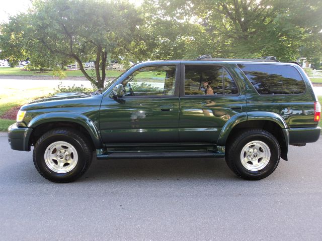 Toyota 4Runner 2000 photo 2