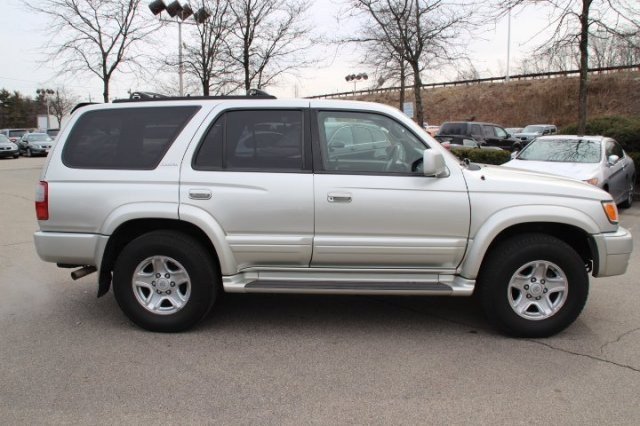Toyota 4Runner 2000 photo 1