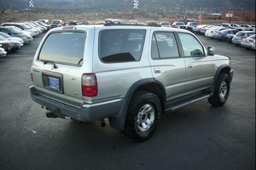 Toyota 4Runner 2000 photo 2