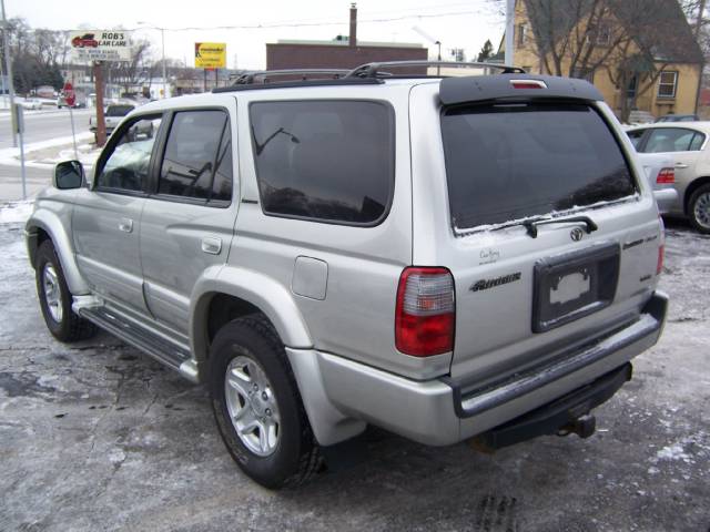 Toyota 4Runner 2000 photo 2