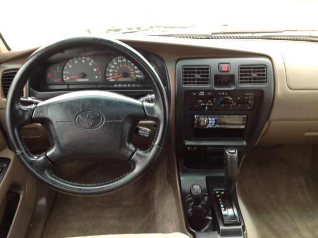 Toyota 4Runner 2000 photo 2