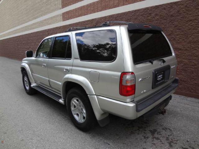 Toyota 4Runner 2000 photo 3