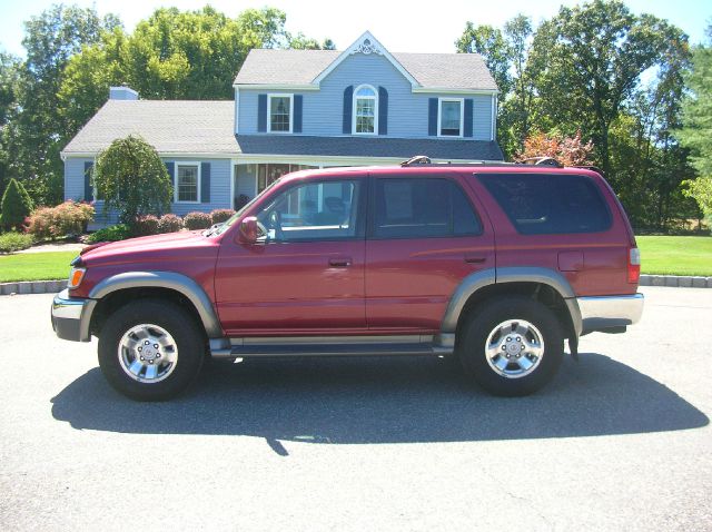 Toyota 4Runner 2000 photo 2