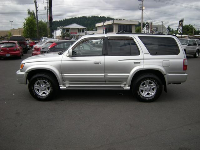 Toyota 4Runner 2000 photo 1