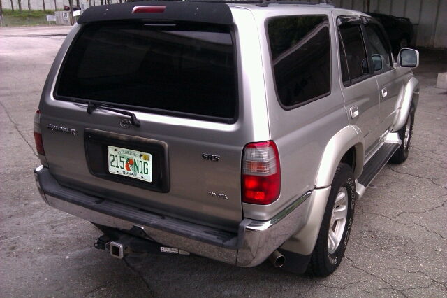 Toyota 4Runner 2000 photo 2