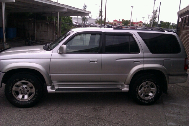 Toyota 4Runner 2000 photo 3