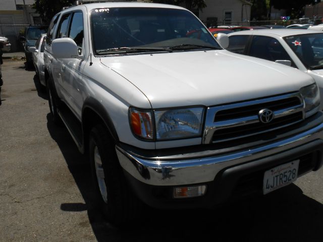 Toyota 4Runner 2000 photo 2
