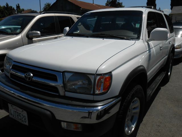Toyota 4Runner 2000 photo 3