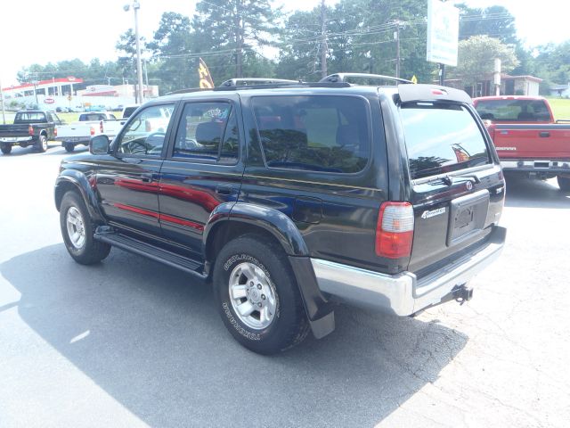 Toyota 4Runner 2000 photo 2