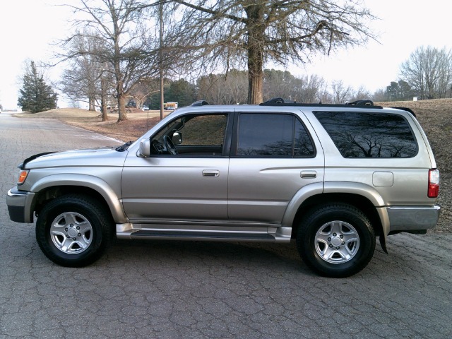 Toyota 4Runner 2002 photo 2