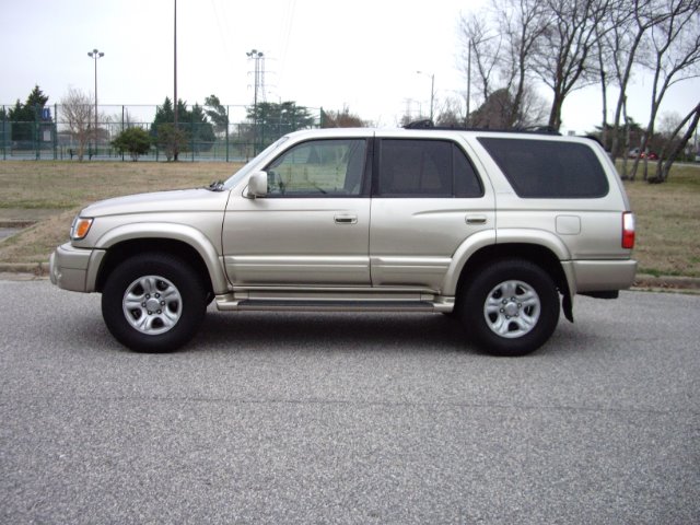 Toyota 4Runner 2002 photo 2