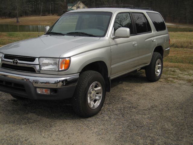 Toyota 4Runner 2002 photo 2