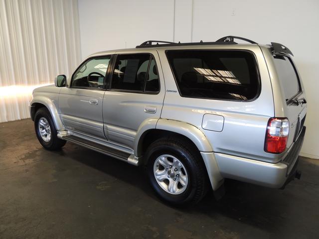 Toyota 4Runner 2002 photo 1