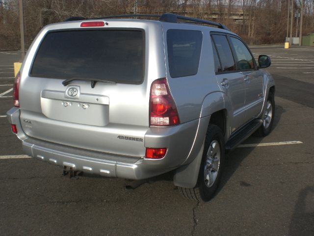 Toyota 4Runner 2004 photo 3