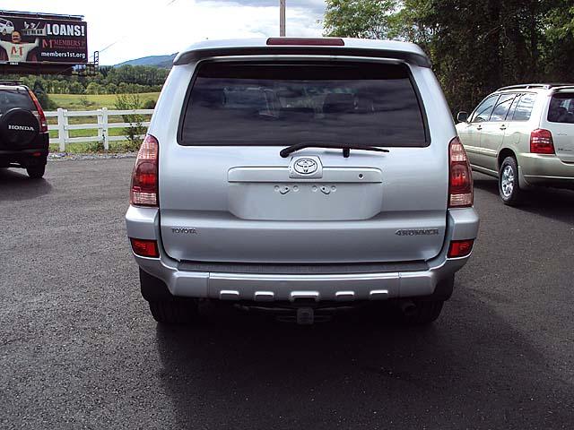 Toyota 4Runner 2004 photo 2