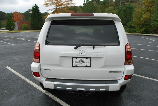 Toyota 4Runner 2004 photo 2