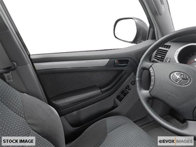 Toyota 4Runner 2004 photo 2