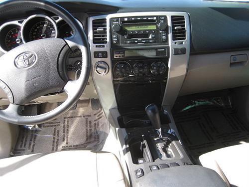 Toyota 4Runner 2004 photo 2