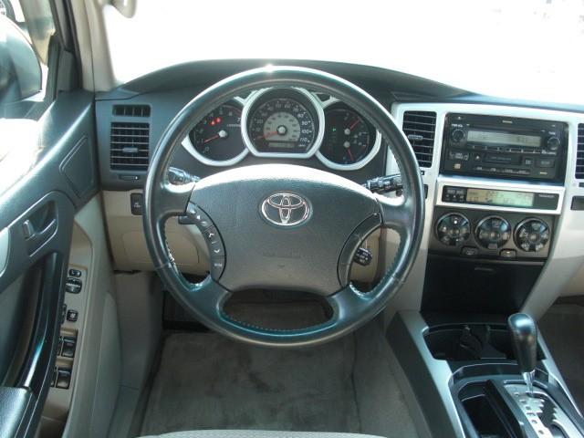 Toyota 4Runner 2004 photo 2