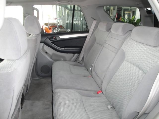 Toyota 4Runner 2004 photo 4