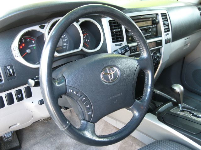 Toyota 4Runner 2004 photo 12
