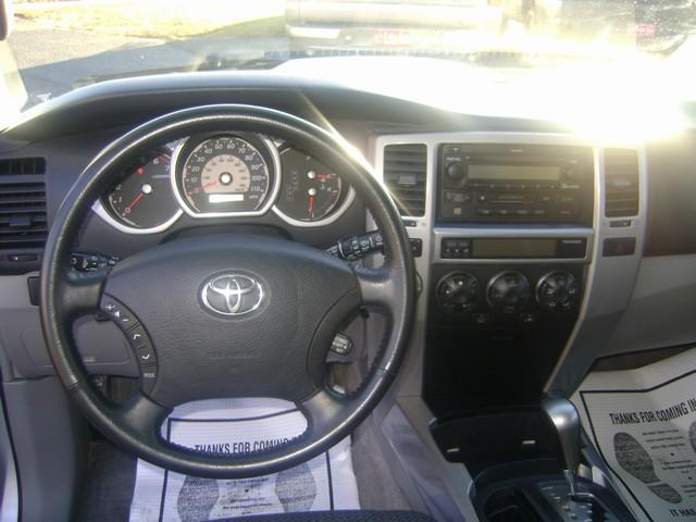Toyota 4Runner 2004 photo 3