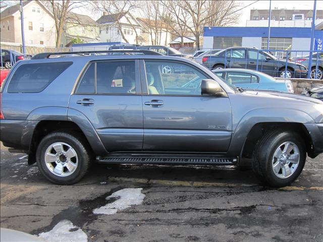 Toyota 4Runner 2005 photo 2
