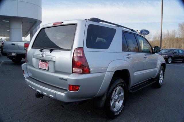 Toyota 4Runner 2005 photo 2