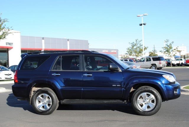 Toyota 4Runner 2006 photo 2