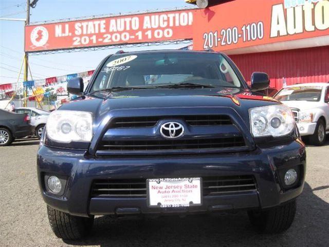 Toyota 4Runner 2007 photo 2