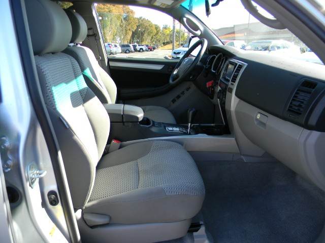 Toyota 4Runner 2008 photo 2