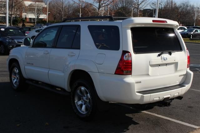 Toyota 4Runner 2008 photo 2