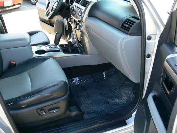 Toyota 4Runner 2010 photo 9