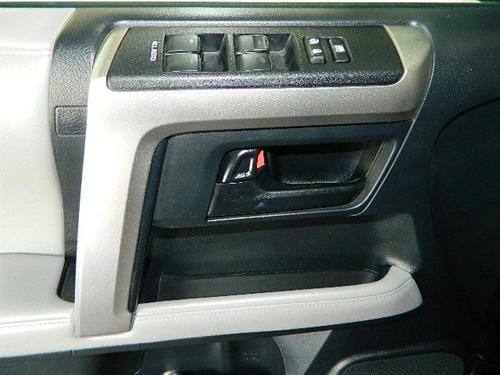 Toyota 4Runner 2011 photo 1