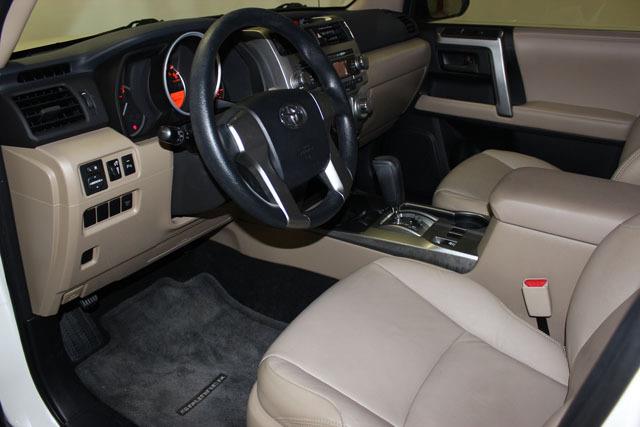Toyota 4Runner 2011 photo 2