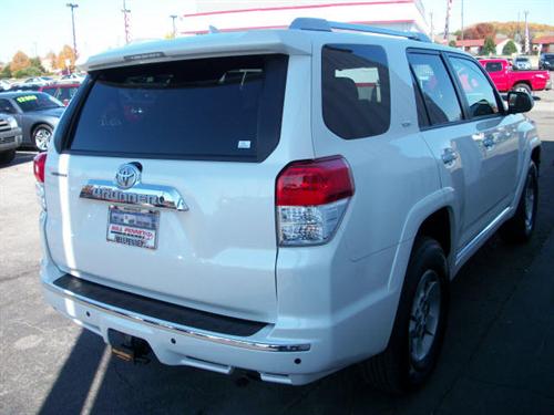 Toyota 4Runner 2011 photo 2