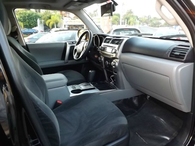 Toyota 4Runner 2011 photo 4
