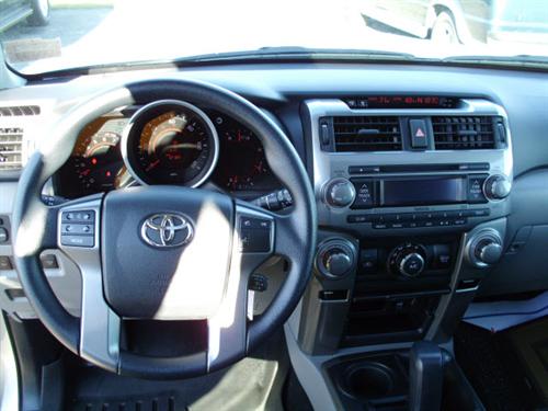 Toyota 4Runner 2011 photo 1