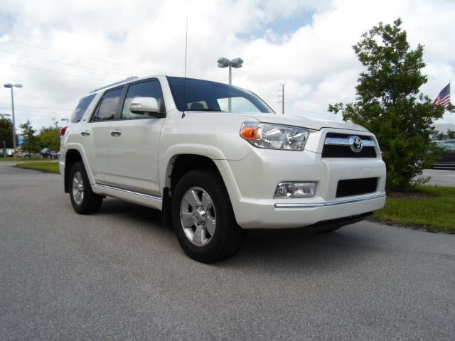 Toyota 4Runner 2011 photo 1